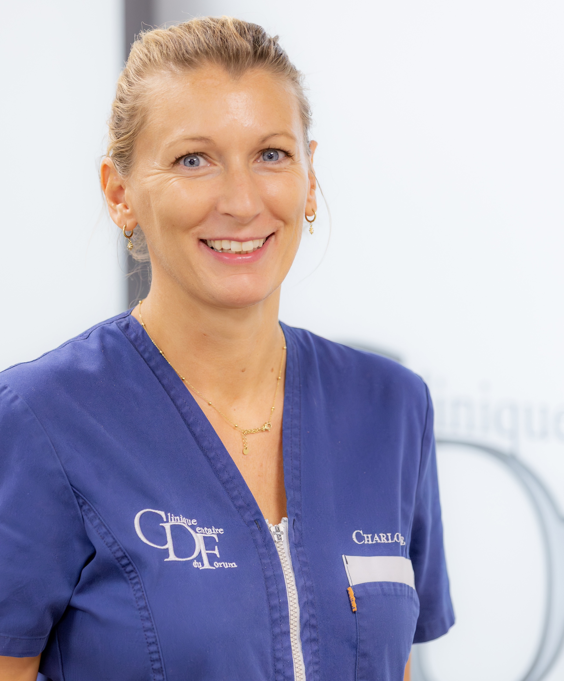 Assistante-Charlotte Assistante-Charlotte